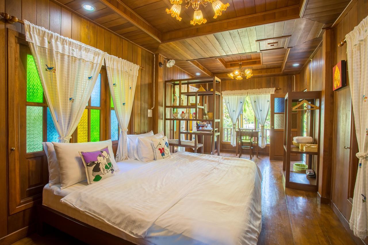 Suksatan Lamphun Hotel Exterior photo